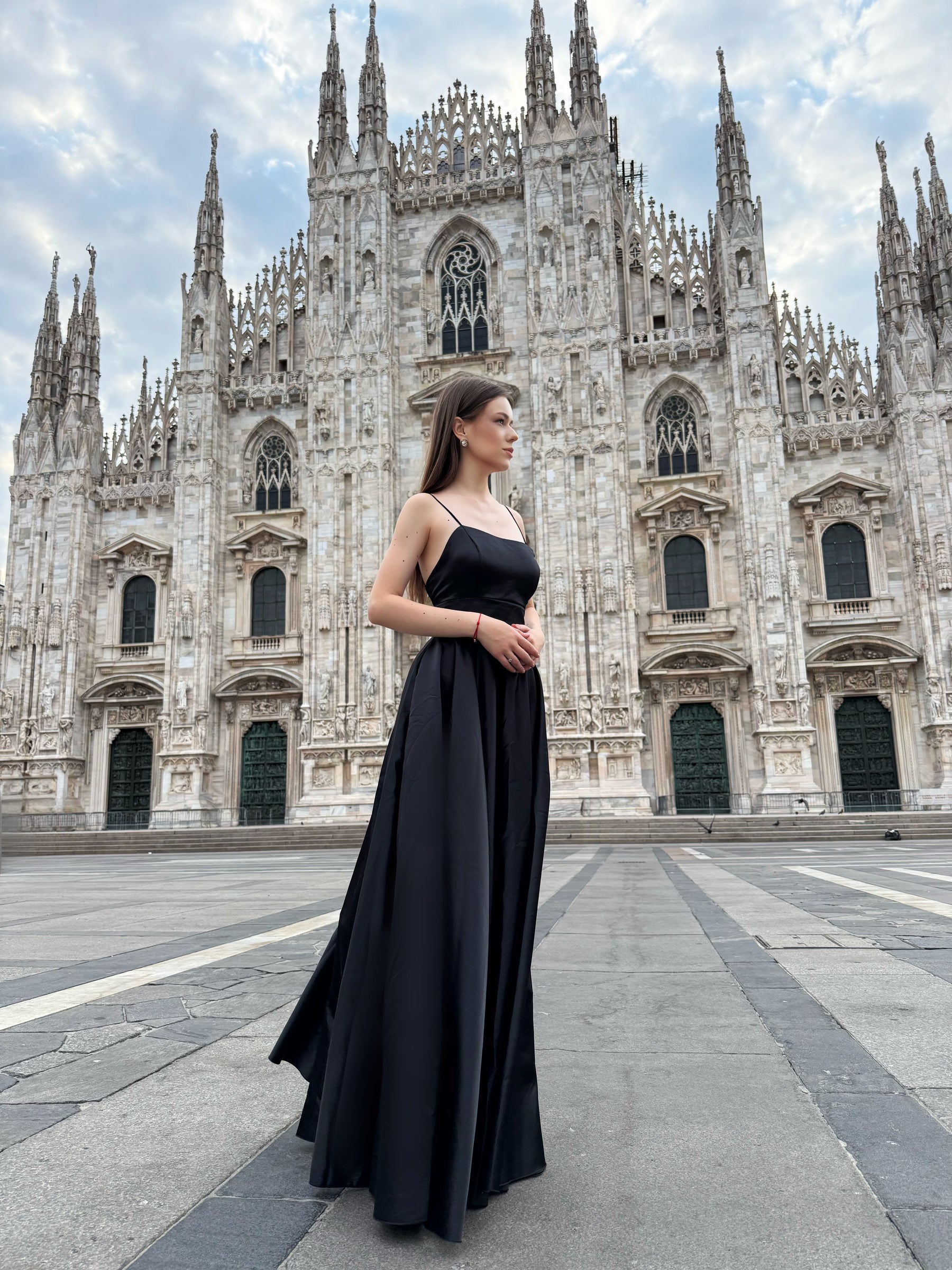 Elegant Long Satin Dress with Thin Straps – “Estella”