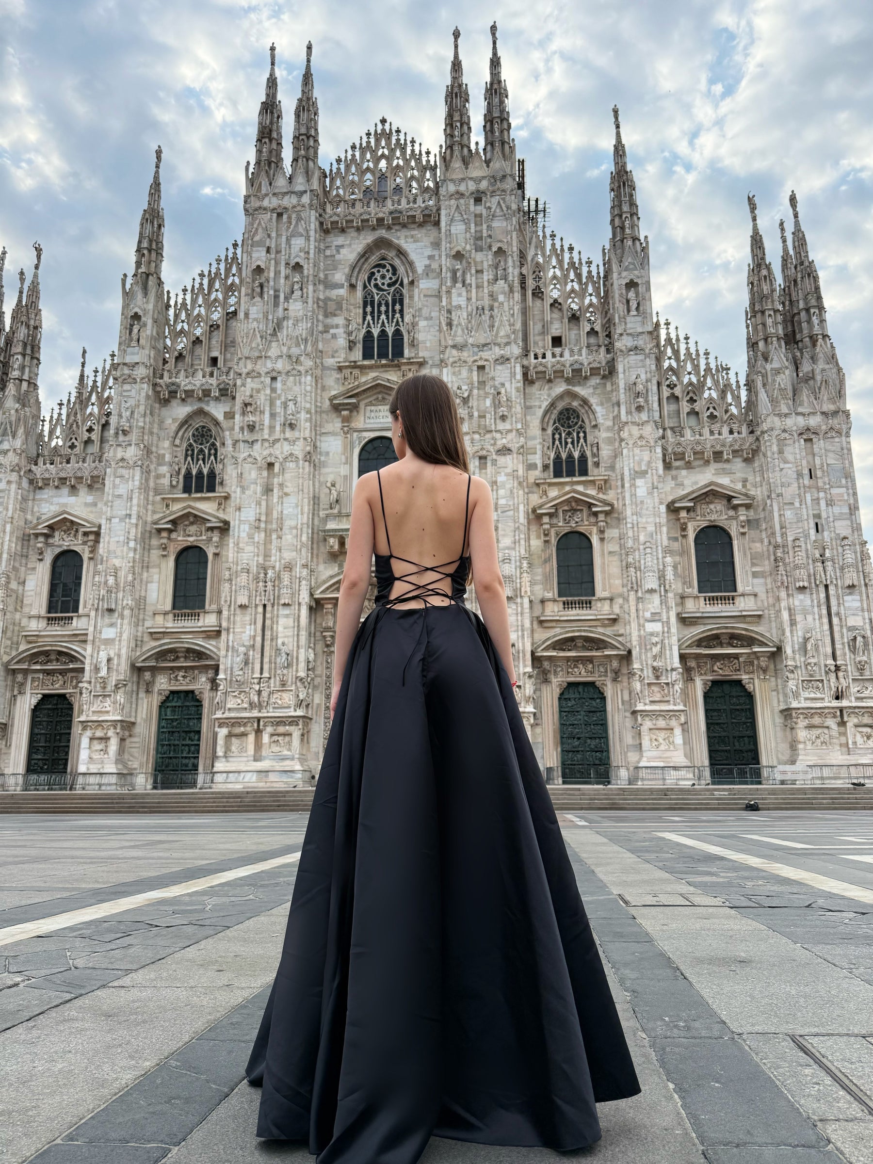 Elegant Long Satin Dress with Thin Straps – “Estella”