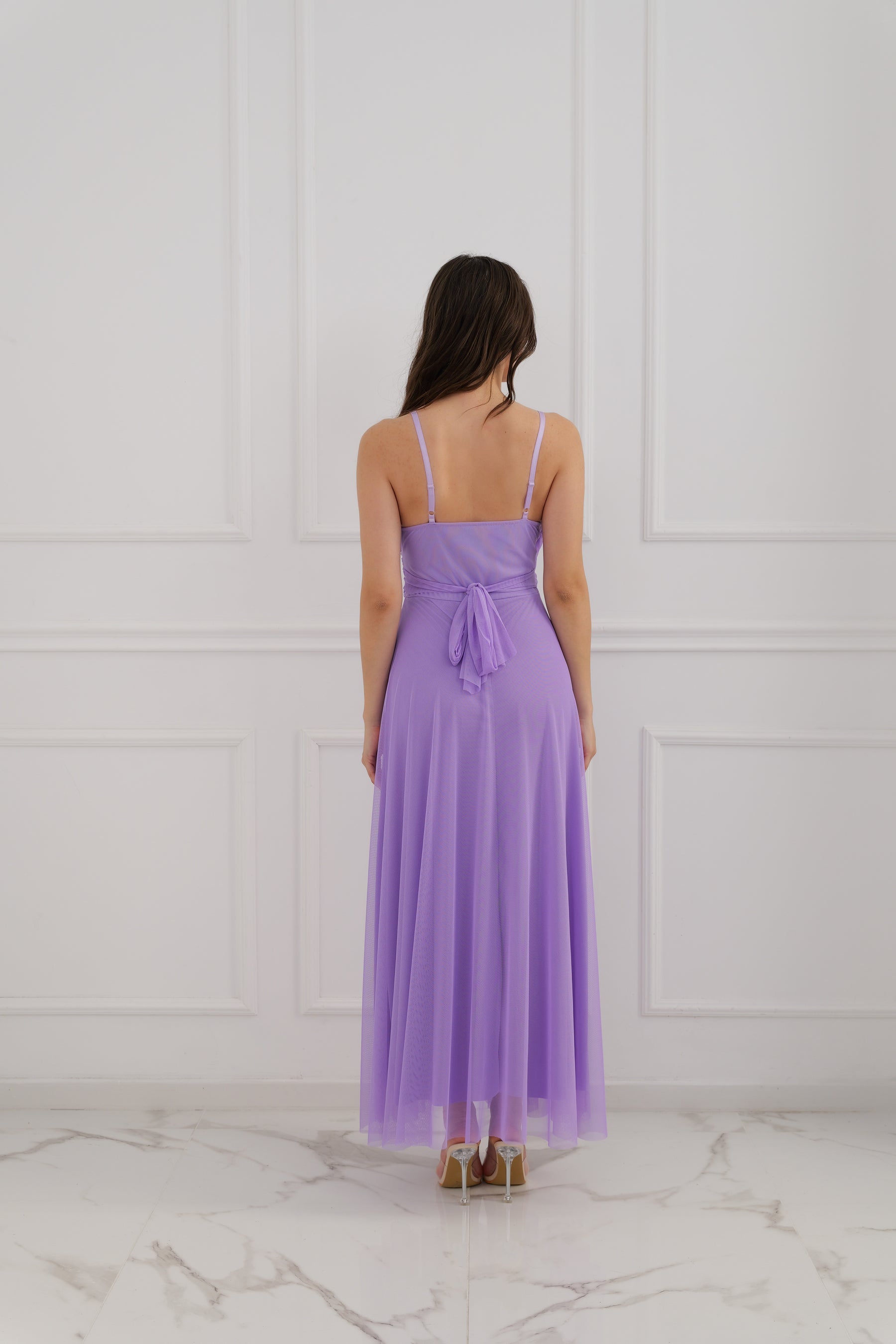 Vestito lilla trasparente, taglio elegante, per eventi speciali