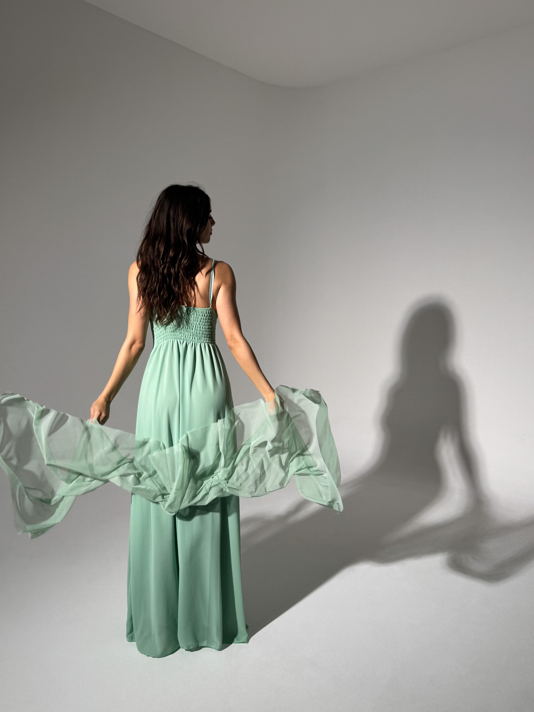 Abito lungo in tulle asimmetrico Luna
