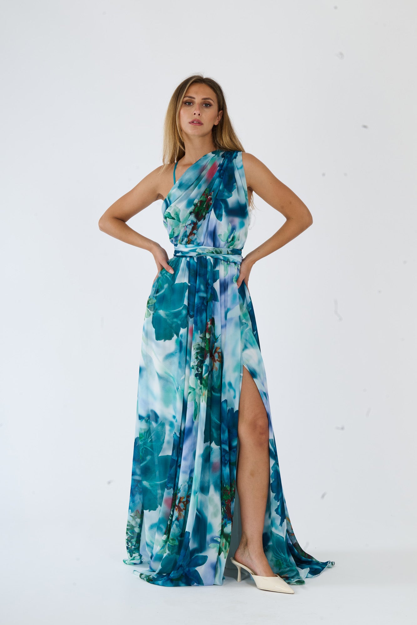 Abito elegante Verde.S con design a spalla unica, fascia vita e apertura leggera