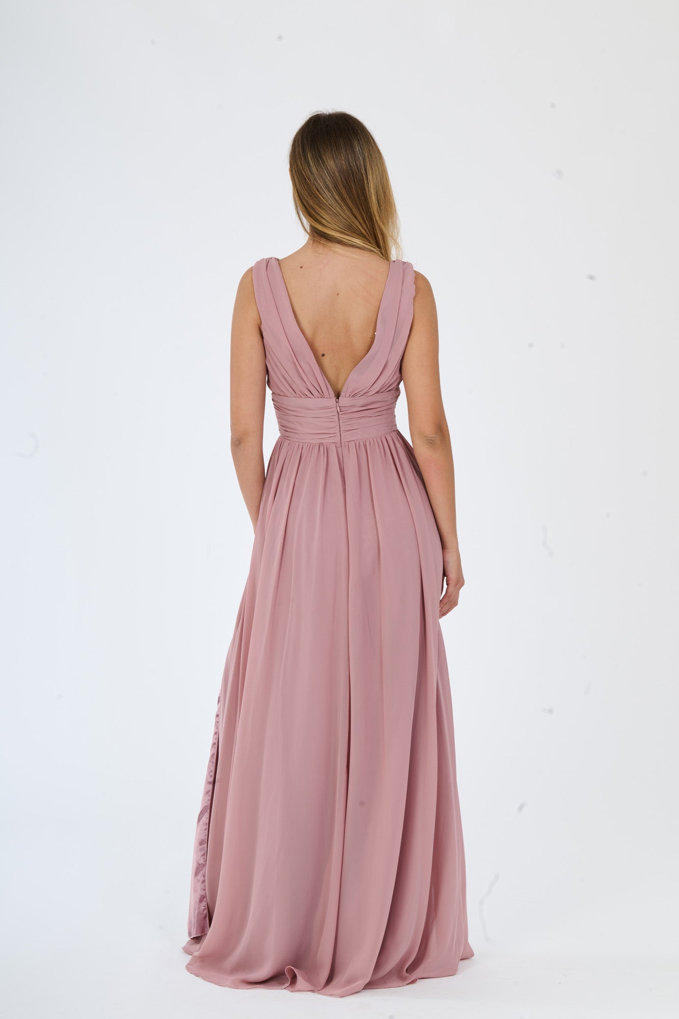 Abito da sera Rosa Antico, design senza maniche, scollatura a V e taglio lungo