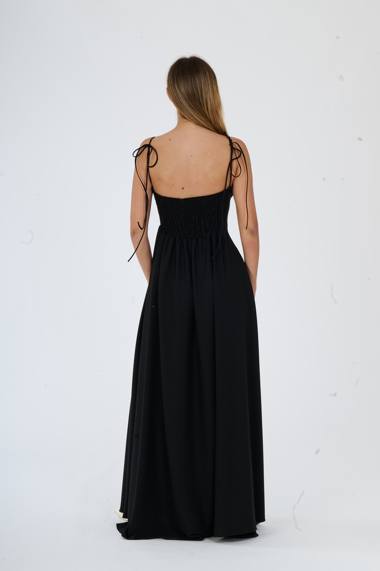 Abito “Isadora” – Vestito Lungo in Poliestere con Spacco e Spalline Annodate