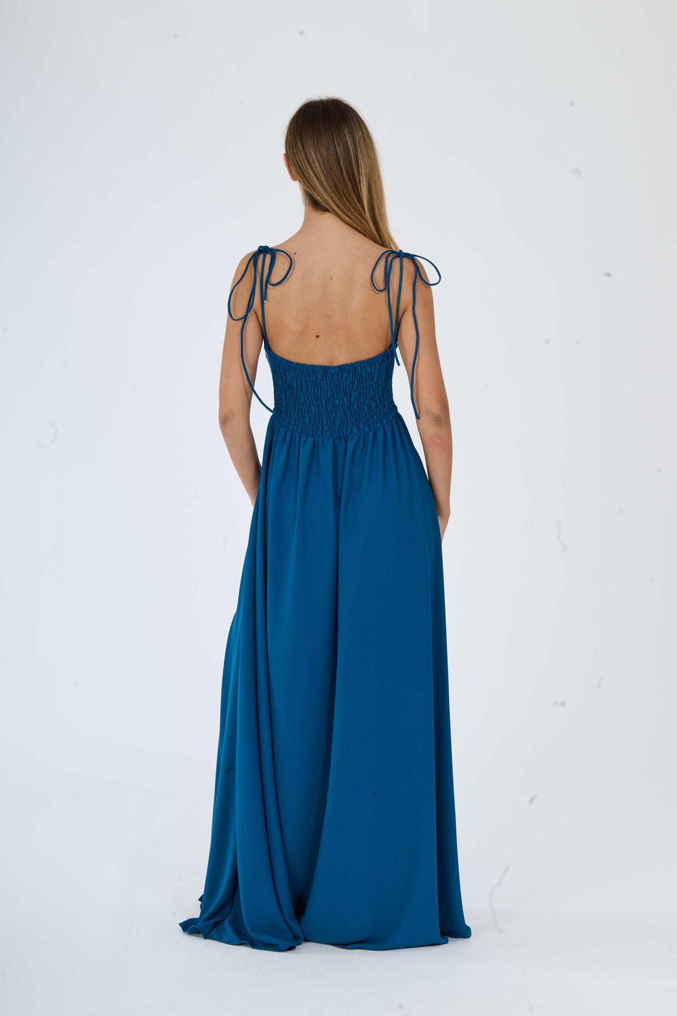 Abito “Isadora” – Vestito Lungo in Poliestere con Spacco e Spalline Annodate
