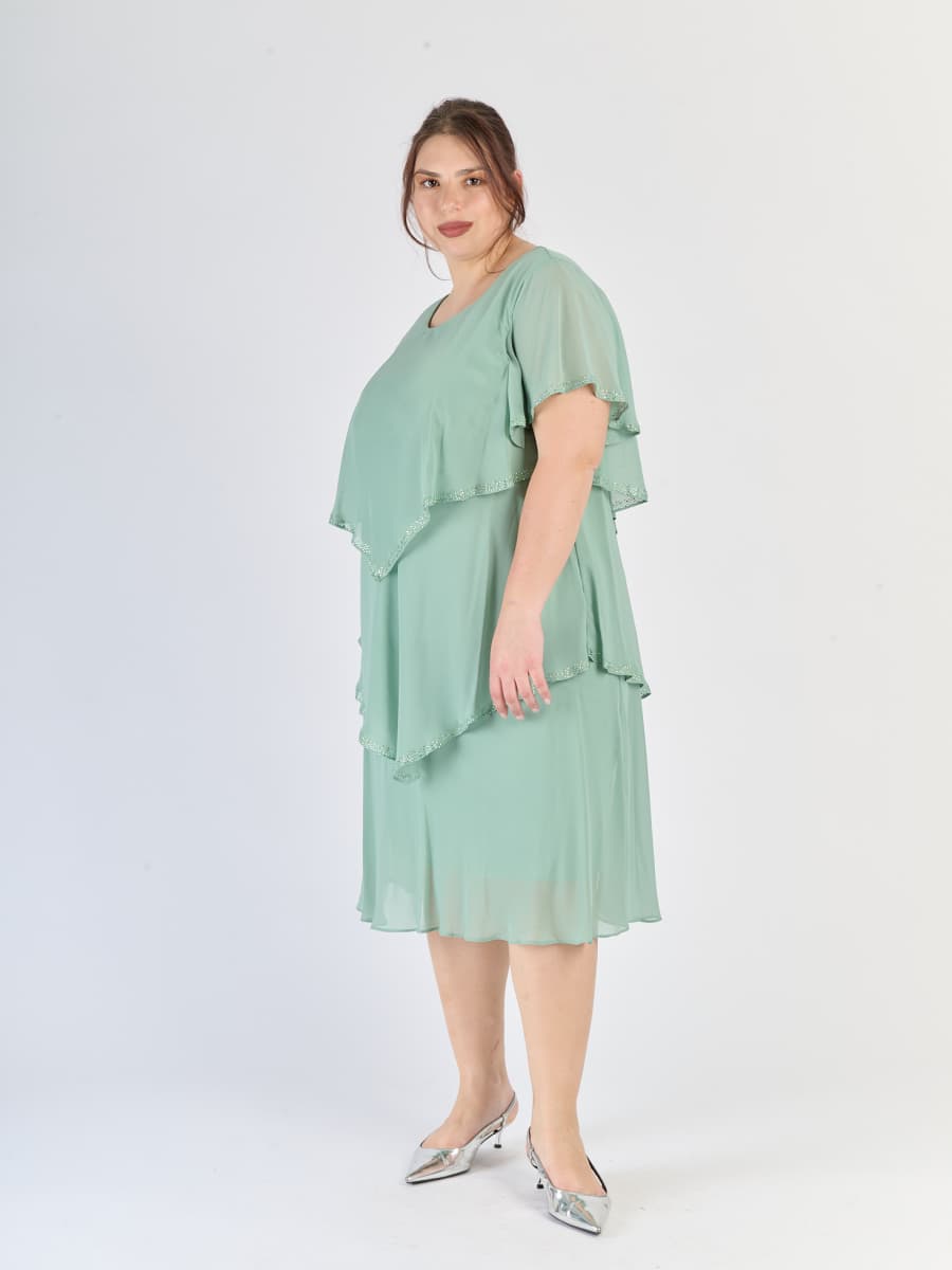 Maggiore abito salvia, chiffon leggero, tre livelli e colore delicato
