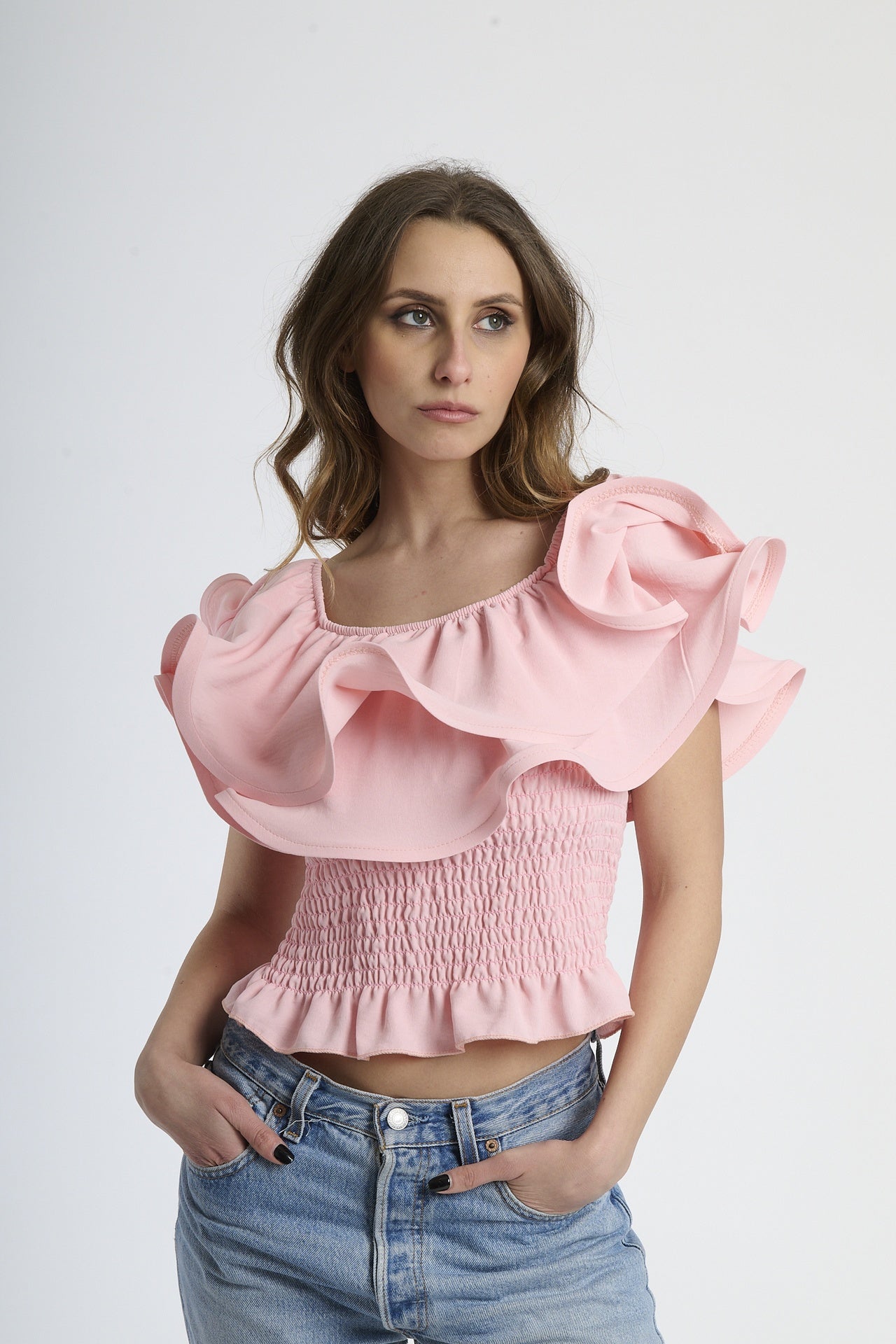 Top rosa off - shoulder, design con rouches e vita elastica, perfetto per giornate estive.
