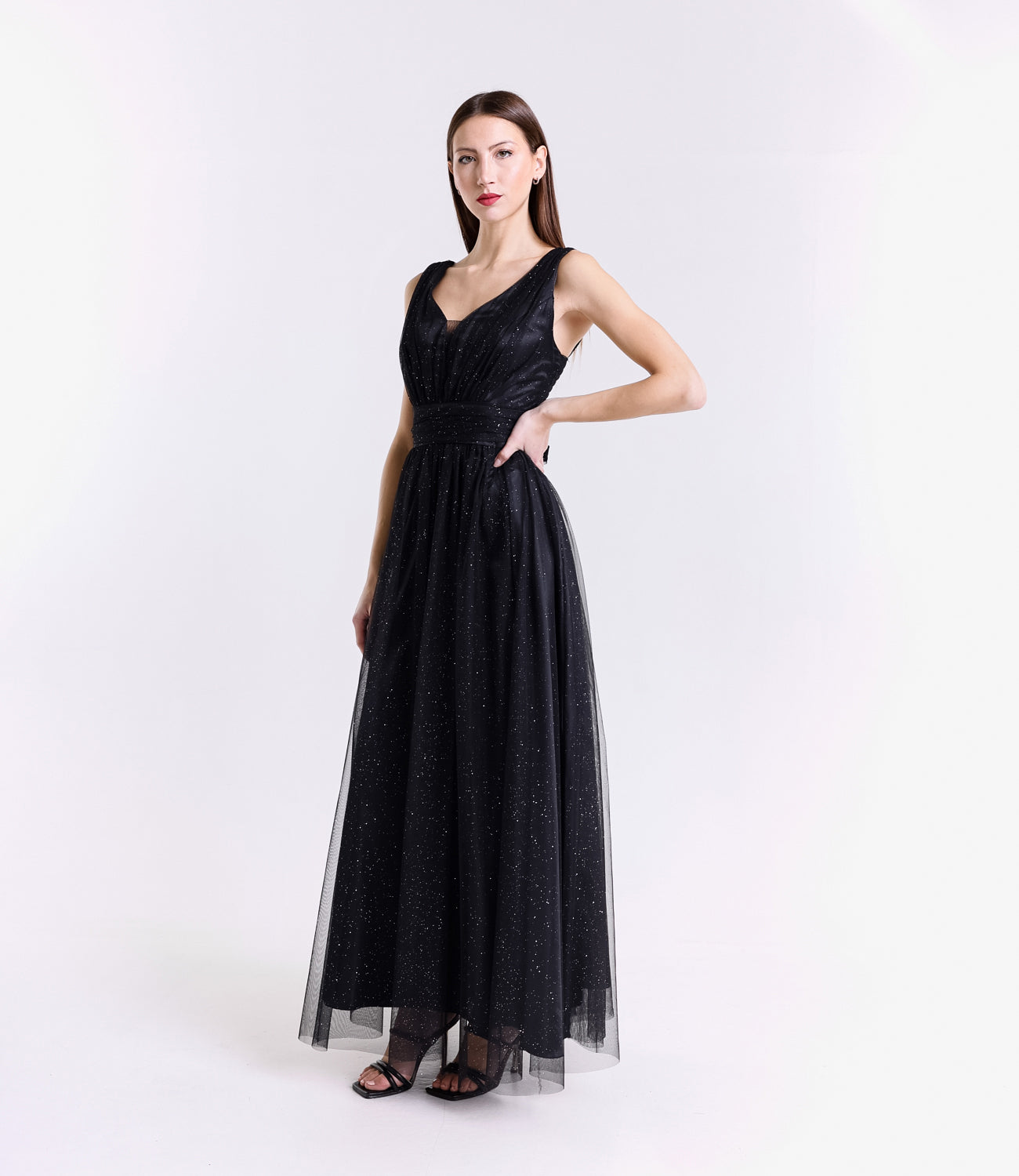 Abito lungo nero senza maniche, perfetto per cerimonie formali e bridal party