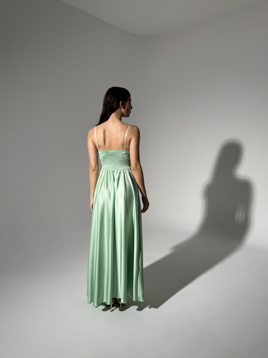 Abito elegante lungo con spaccatura laterale Maria