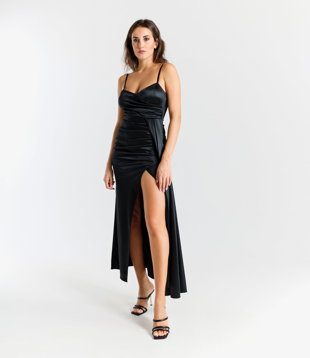 Vestito lungo in raso drappeggiato con spaccatura laterale Beatrice