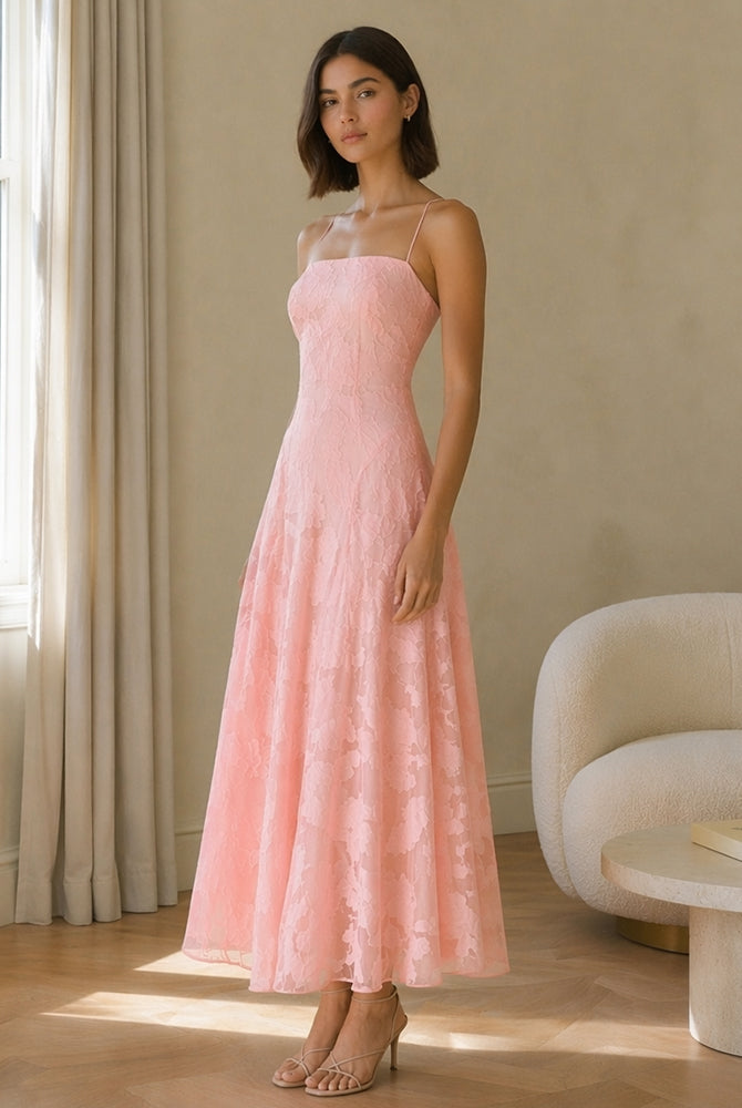 Abito midi elegante a spalline sottili con scollo a fascia, tessuto jacquard floreale e dettaglio a croce sul retro