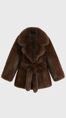 Cappotto corto in pelliccia sintetica con colletto a revers e cintura
