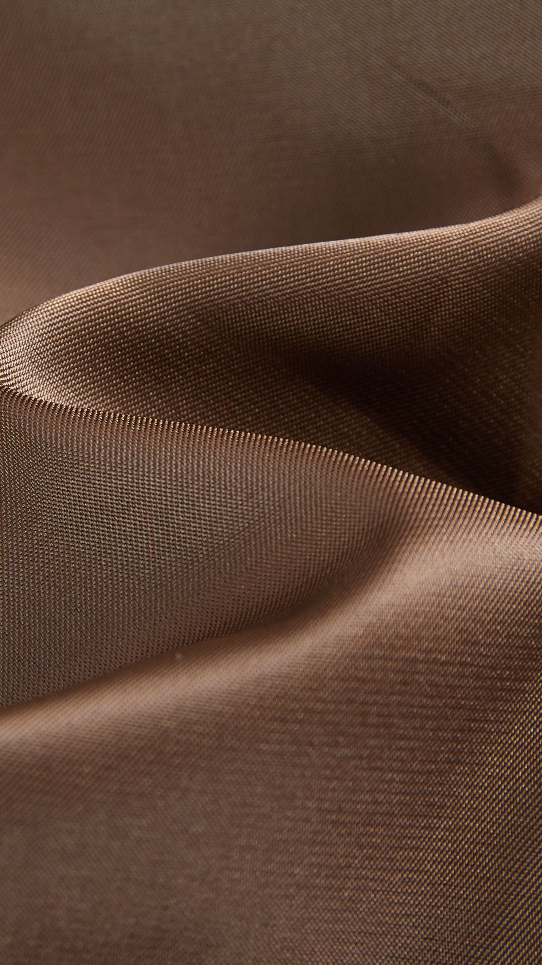 Giacca cropped in pelliccia sintetica con cappuccio ampio