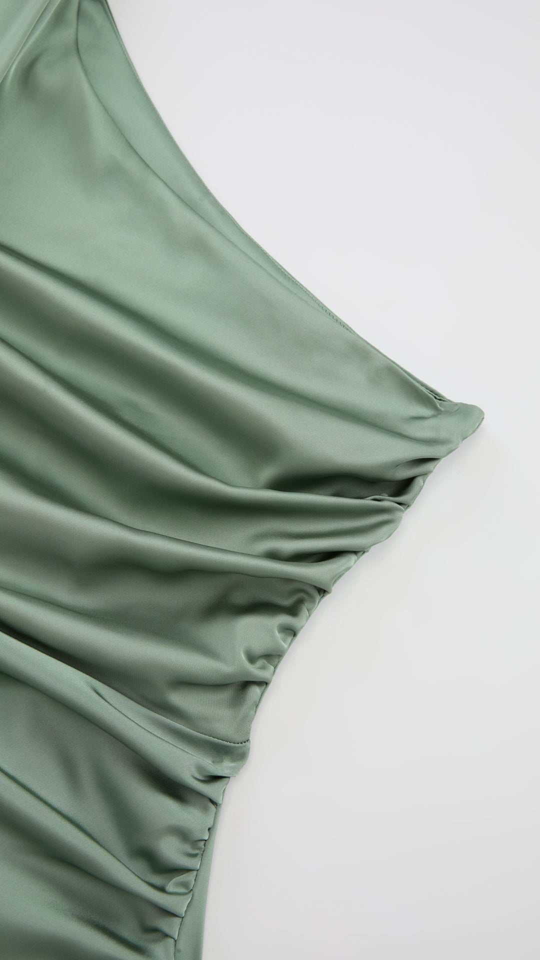 Abito Lungo Monospalla con Collarino e Fiocco in Satin - Eleganza per Matrimoni e Serate Speciali
