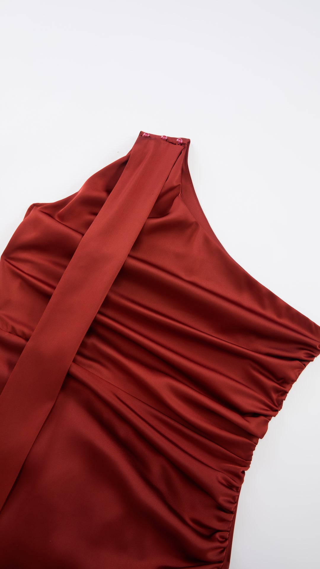 Abito Lungo Monospalla con Collarino e Fiocco in Satin - Eleganza per Matrimoni e Serate Speciali