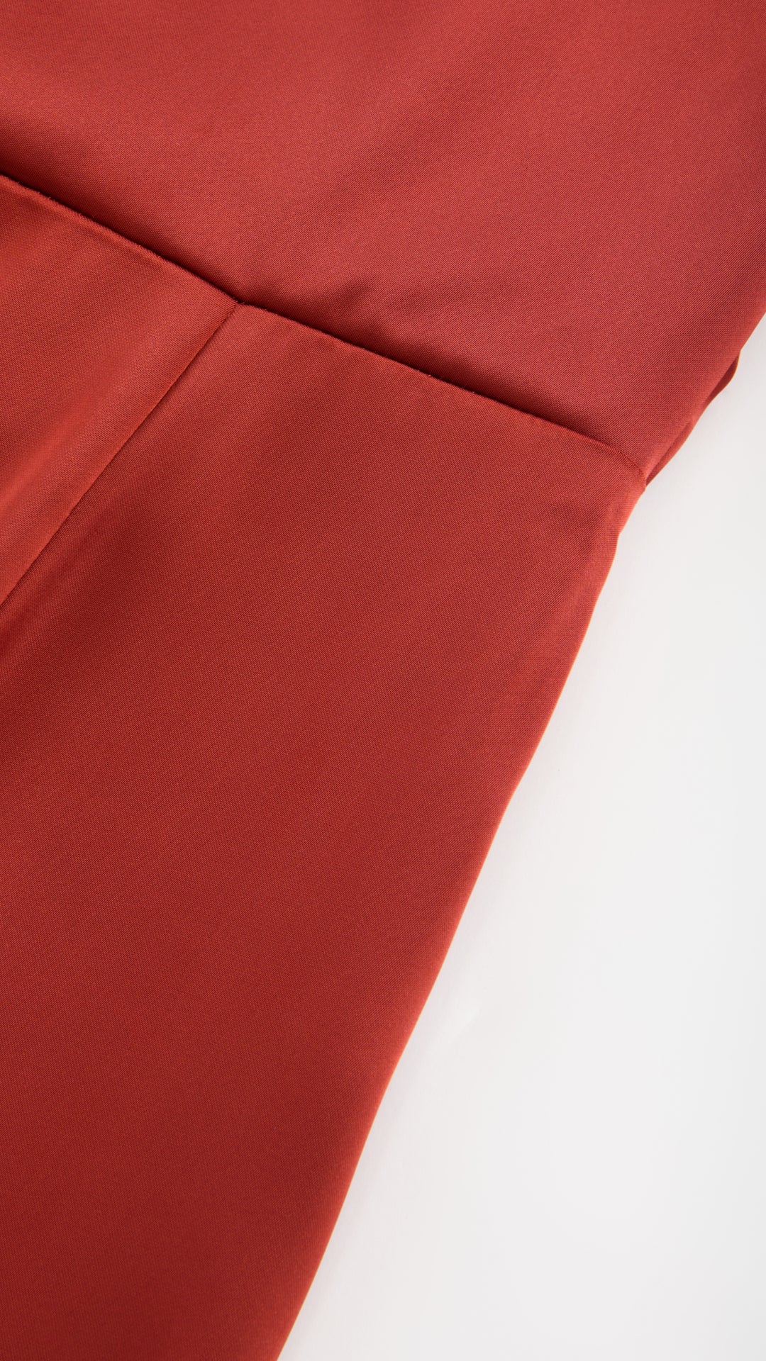 Abito Lungo Monospalla con Collarino e Fiocco in Satin - Eleganza per Matrimoni e Serate Speciali