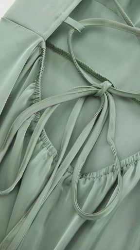 Abito Lungo in Satin con Spalline Sottili e Schiena a Croce - Eleganza per Matrimoni e Serate
