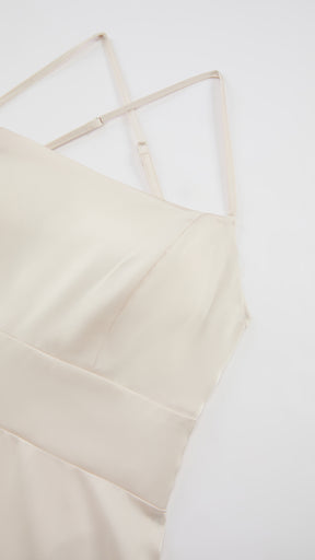 Abito Lungo in Satin con Spalline Sottili e Schiena a Croce - Eleganza per Matrimoni e Serate