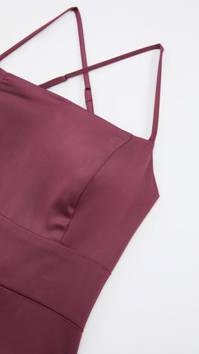 Abito Lungo in Satin con Spalline Sottili e Schiena a Croce - Eleganza per Matrimoni e Serate