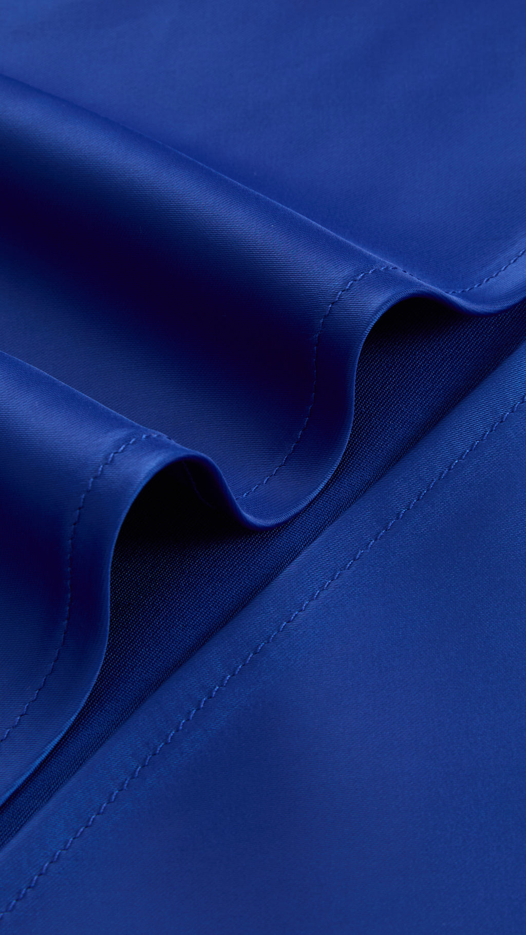 Abito Midi in Satin con Spalline e Scollatura a Collo d'Anatra - Eleganza Senza Tempo per Serate（副本）