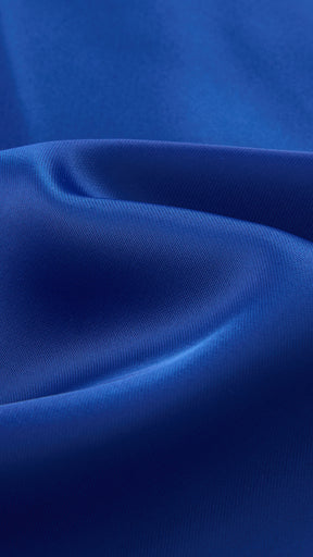 Abito Midi in Satin con Spalline e Scollatura a Collo d'Anatra - Eleganza Senza Tempo per Serate