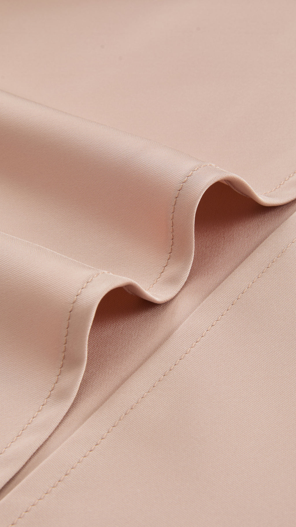 Abito Midi in Satin con Spalline e Scollatura a Collo d'Anatra - Eleganza Senza Tempo per Serate（副本）