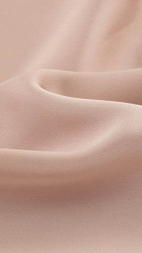 Abito Midi in Satin con Spalline e Scollatura a Collo d'Anatra - Eleganza Senza Tempo per Serate