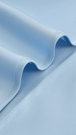 Abito Midi in Satin con Spalline e Scollatura a Collo d'Anatra - Eleganza Senza Tempo per Serate