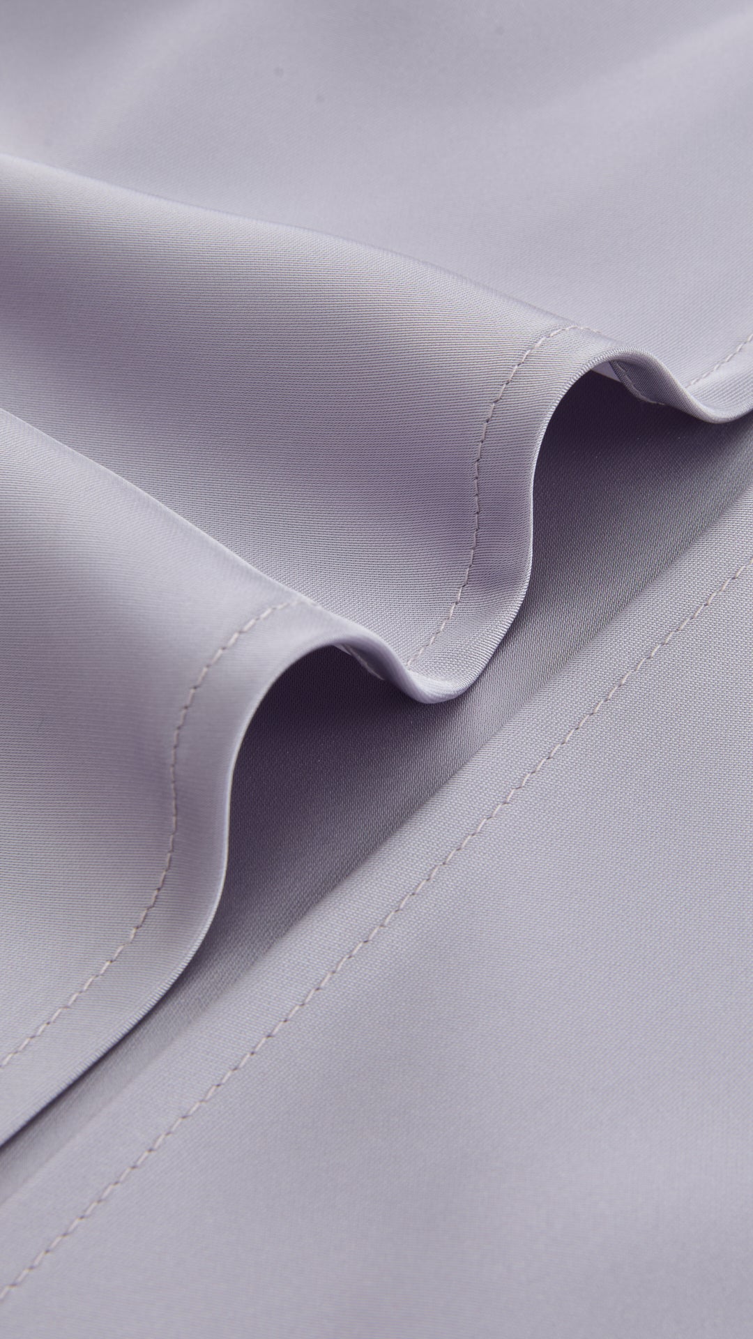 Abito Midi in Satin con Spalline e Scollatura a Collo d'Anatra - Eleganza Senza Tempo per Serate（副本）