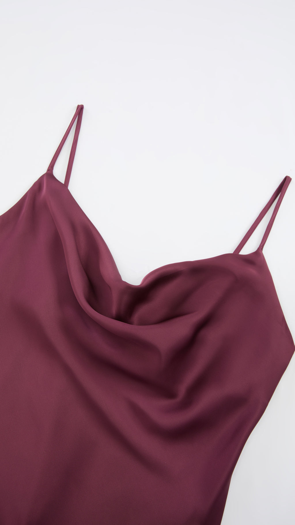 Abito Midi in Satin con Spalline e Scollatura a Collo d'Anatra - Eleganza Senza Tempo per Serate（副本）