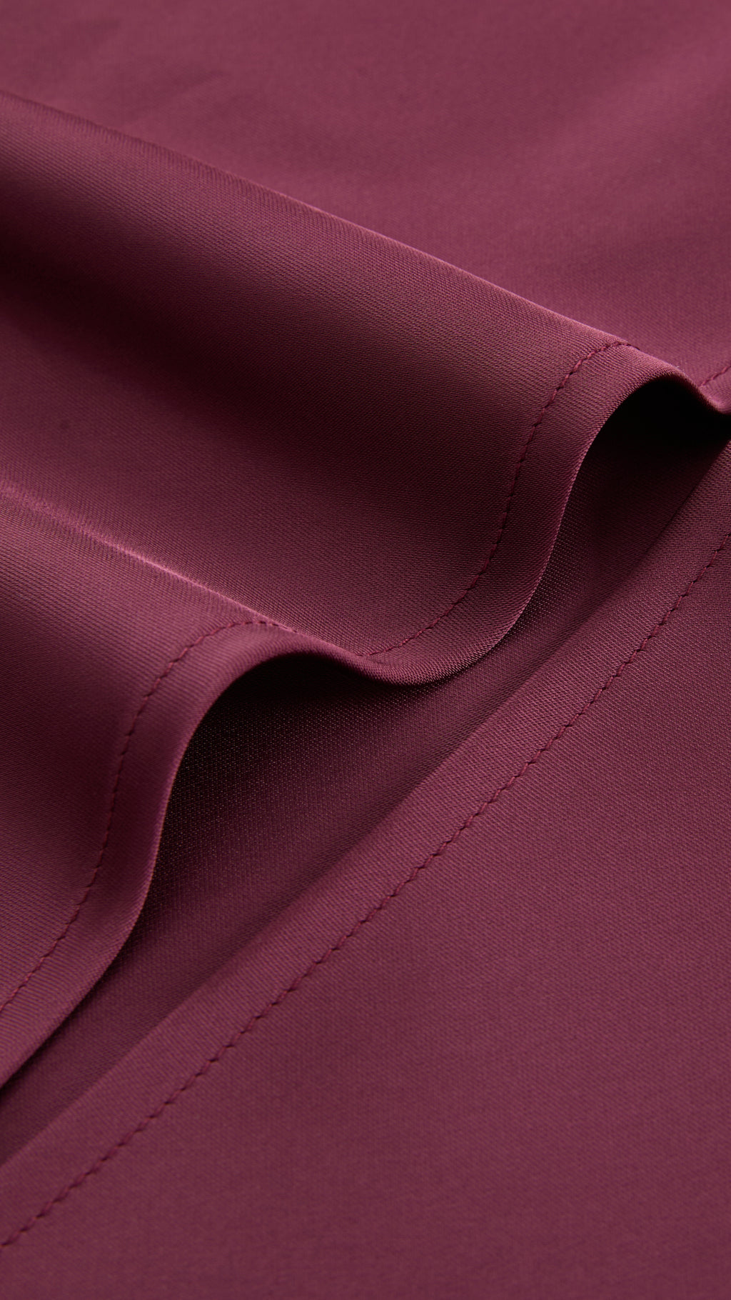 Abito Midi in Satin con Spalline e Scollatura a Collo d'Anatra - Eleganza Senza Tempo per Serate（副本）