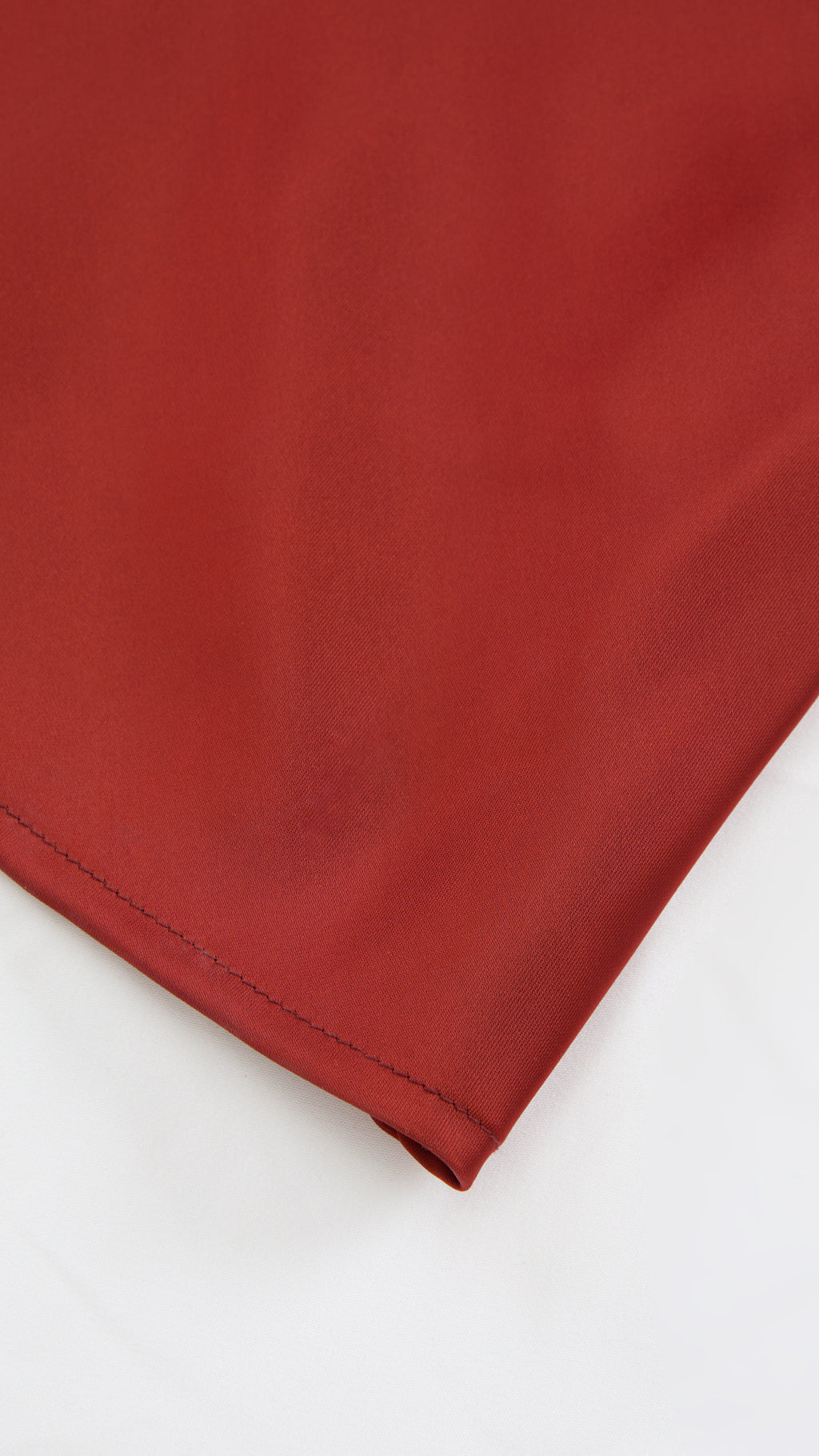 Abito Midi in Satin con Spalline e Scollatura a Collo d'Anatra - Eleganza Senza Tempo per Serate（副本）