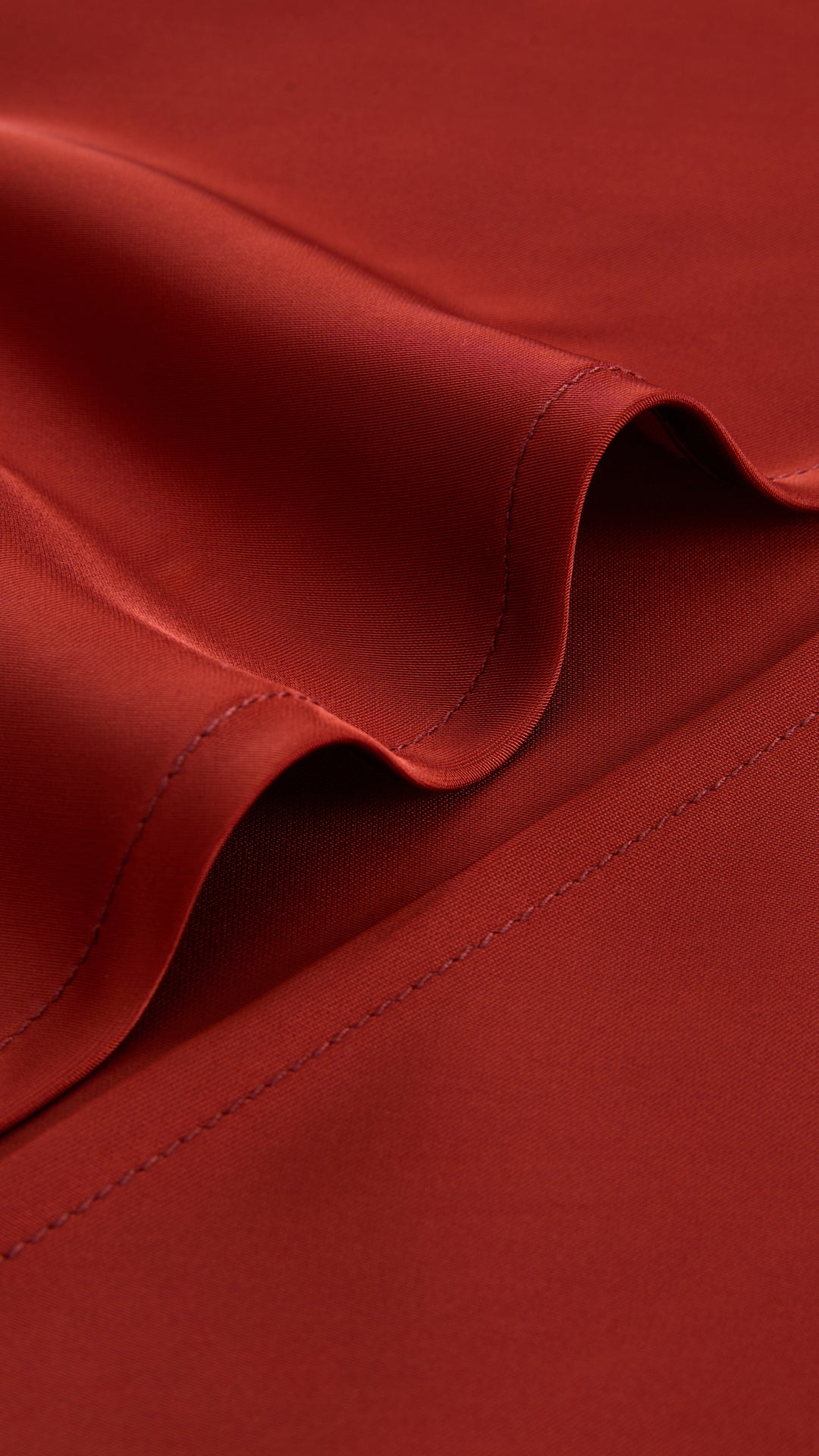 Abito Midi in Satin con Spalline e Scollatura a Collo d'Anatra - Eleganza Senza Tempo per Serate（副本）