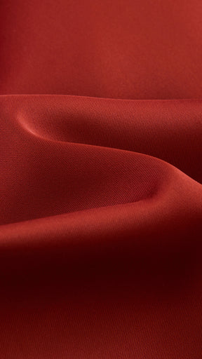 Abito Midi in Satin con Spalline e Scollatura a Collo d'Anatra - Eleganza Senza Tempo per Serate