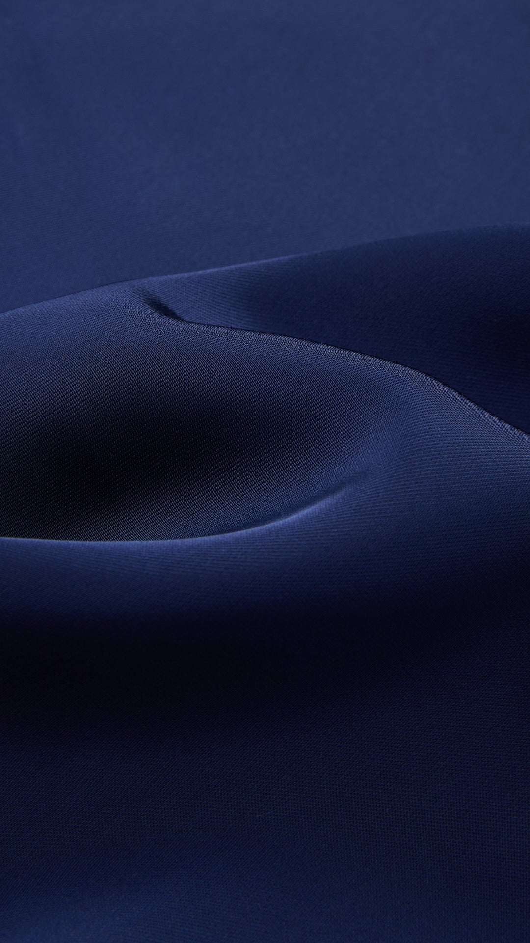 Abito Midi in Satin con Spalline e Scollatura a Collo d'Anatra - Eleganza Senza Tempo per Serate（副本）