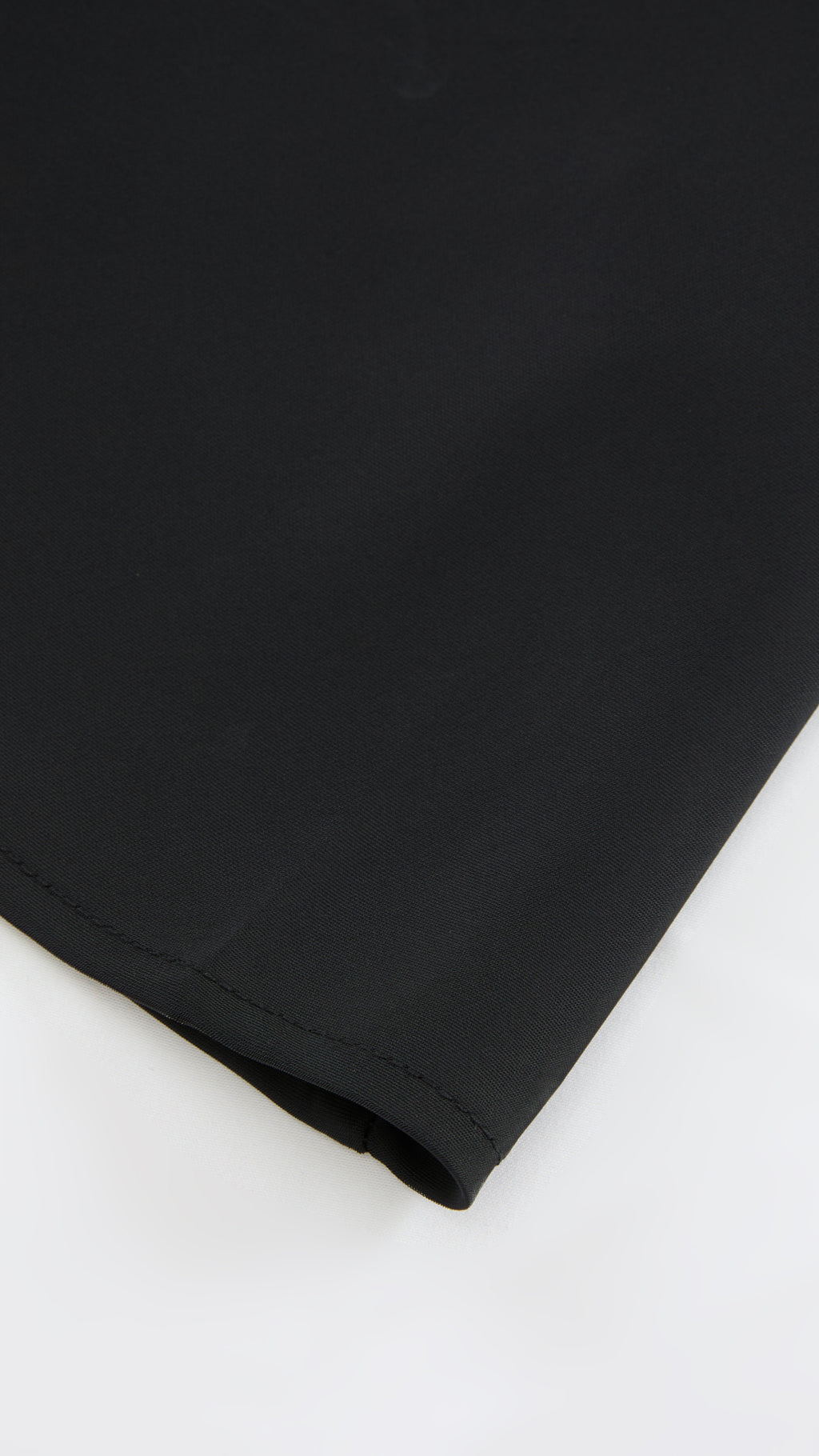 Abito Midi in Satin con Spalline e Scollatura a Collo d'Anatra - Eleganza Senza Tempo per Serate（副本）