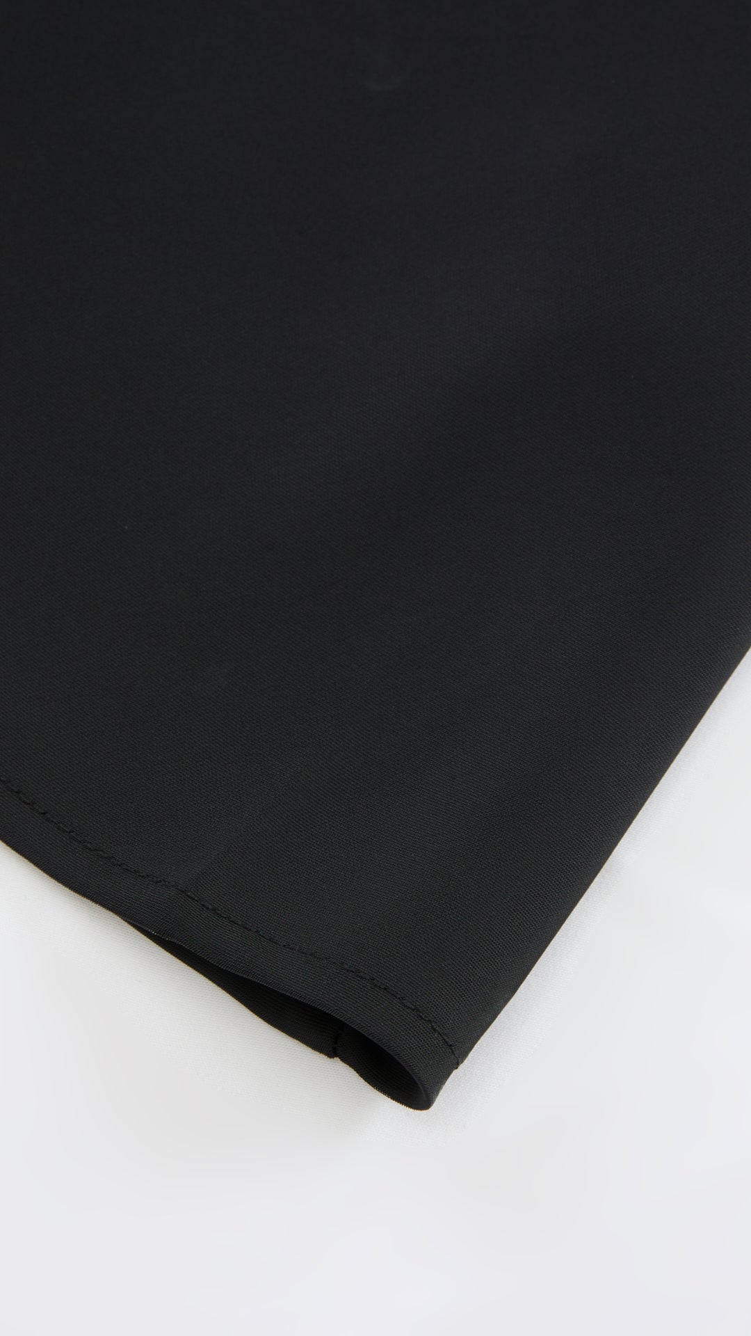 Abito Midi in Satin con Spalline e Scollatura a Collo d'Anatra - Eleganza Senza Tempo per Serate（副本）