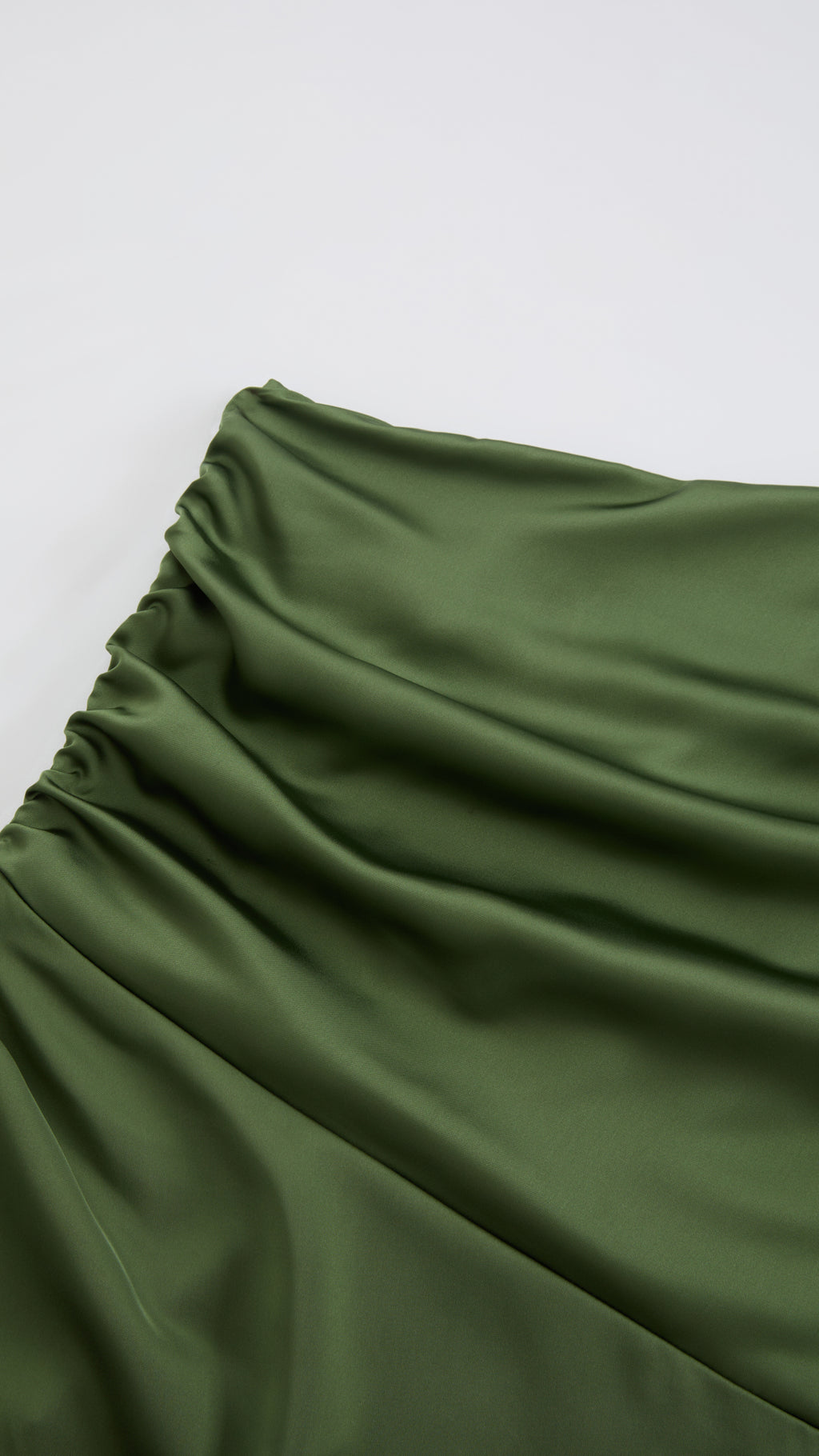 Abito Lungo Monospalla in Satin con Spacco - Eleganza Senza Tempo per Matrimoni e Serate（副本）
