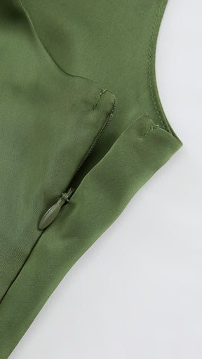 Abito da Sera Monospalla in Satin con Spacco - Elegante e Sensuale per Eventi Speciali