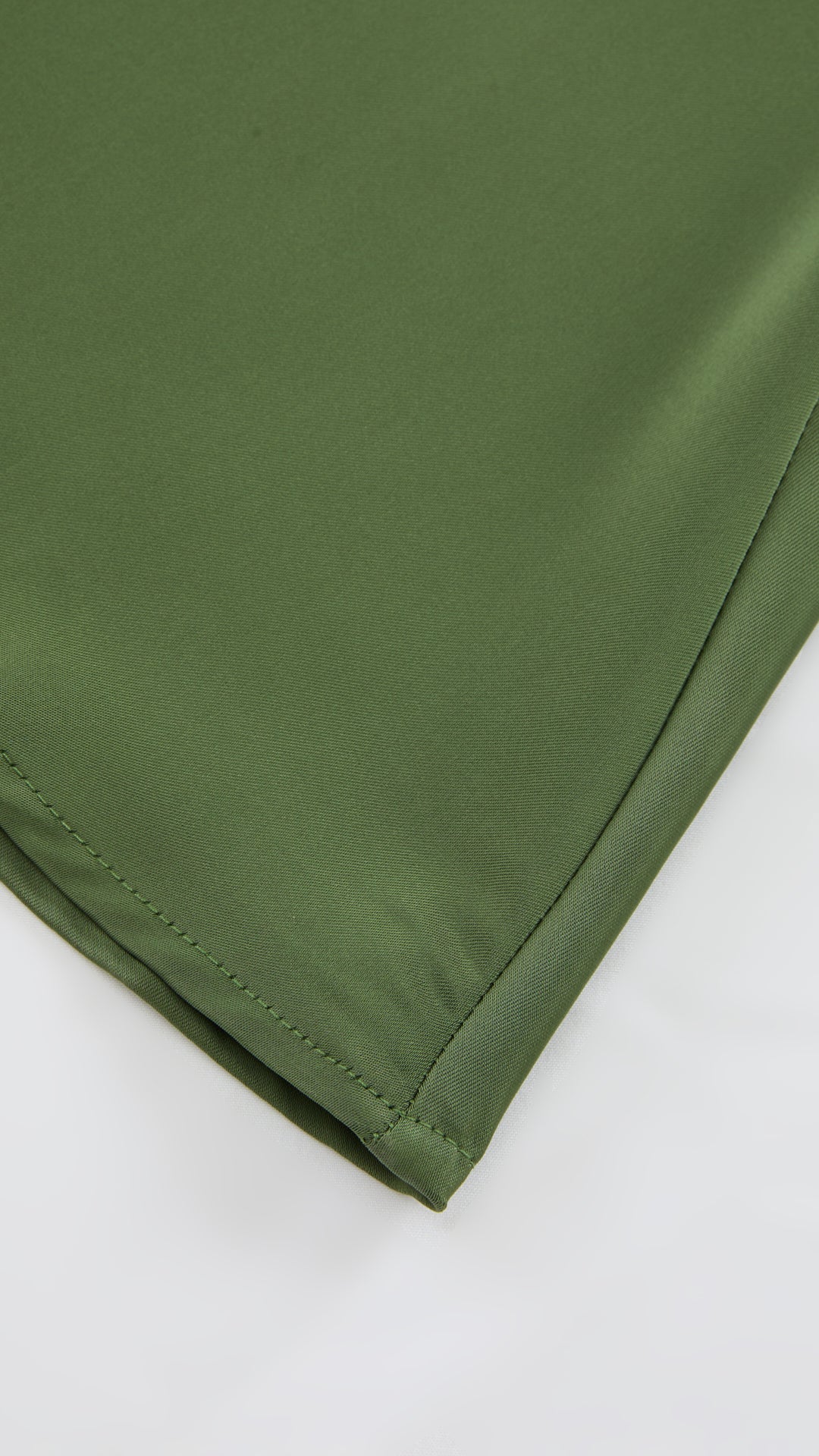 Abito Lungo Monospalla in Satin con Spacco - Eleganza Senza Tempo per Matrimoni e Serate（副本）