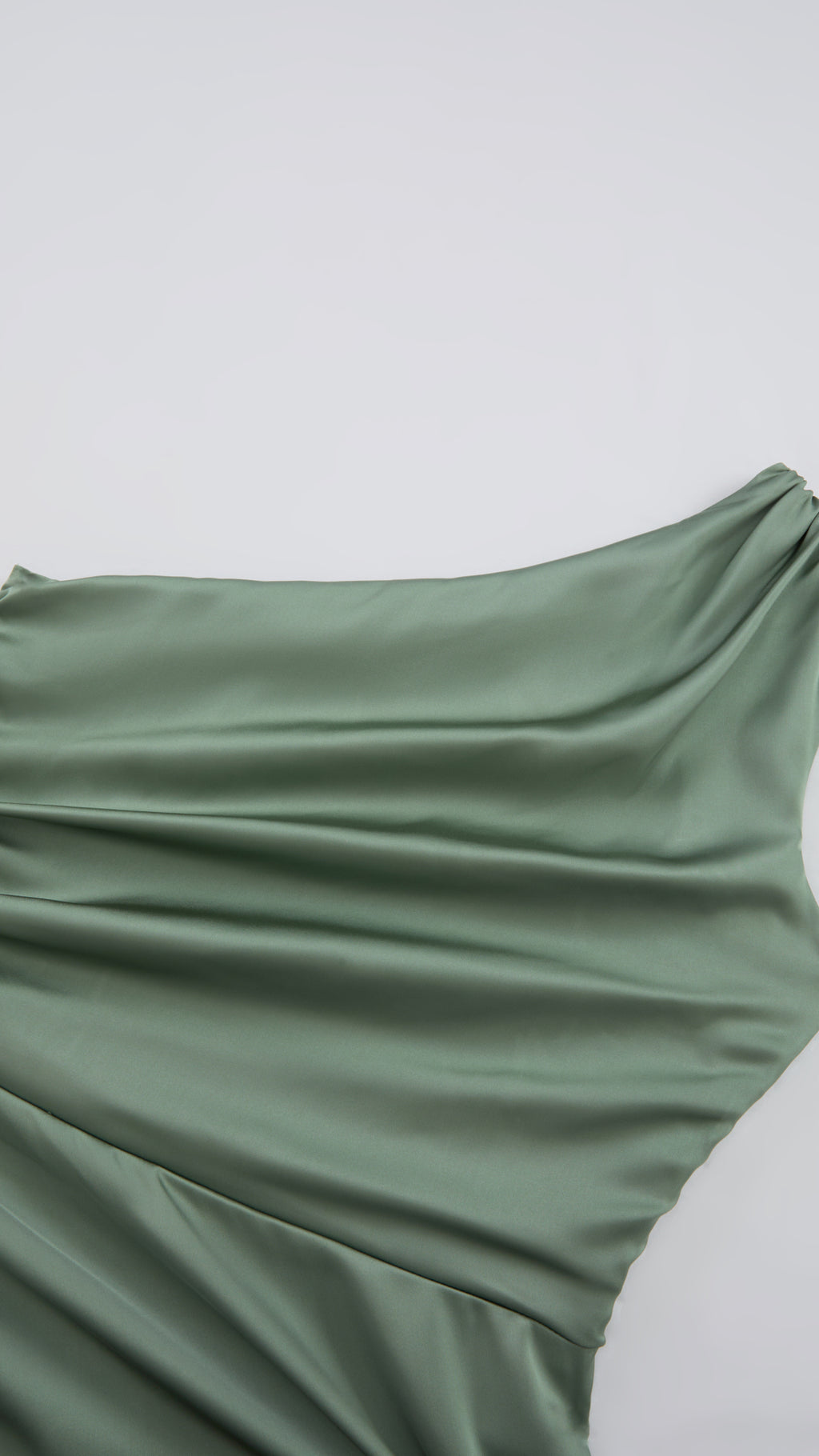 Abito Lungo Monospalla in Satin con Spacco - Eleganza Senza Tempo per Matrimoni e Serate（副本）