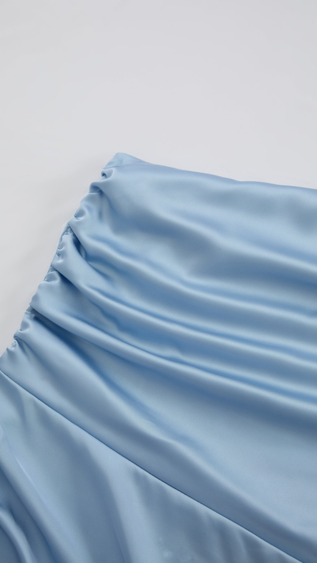 Abito Lungo Monospalla in Satin con Spacco - Eleganza Senza Tempo per Matrimoni e Serate（副本）