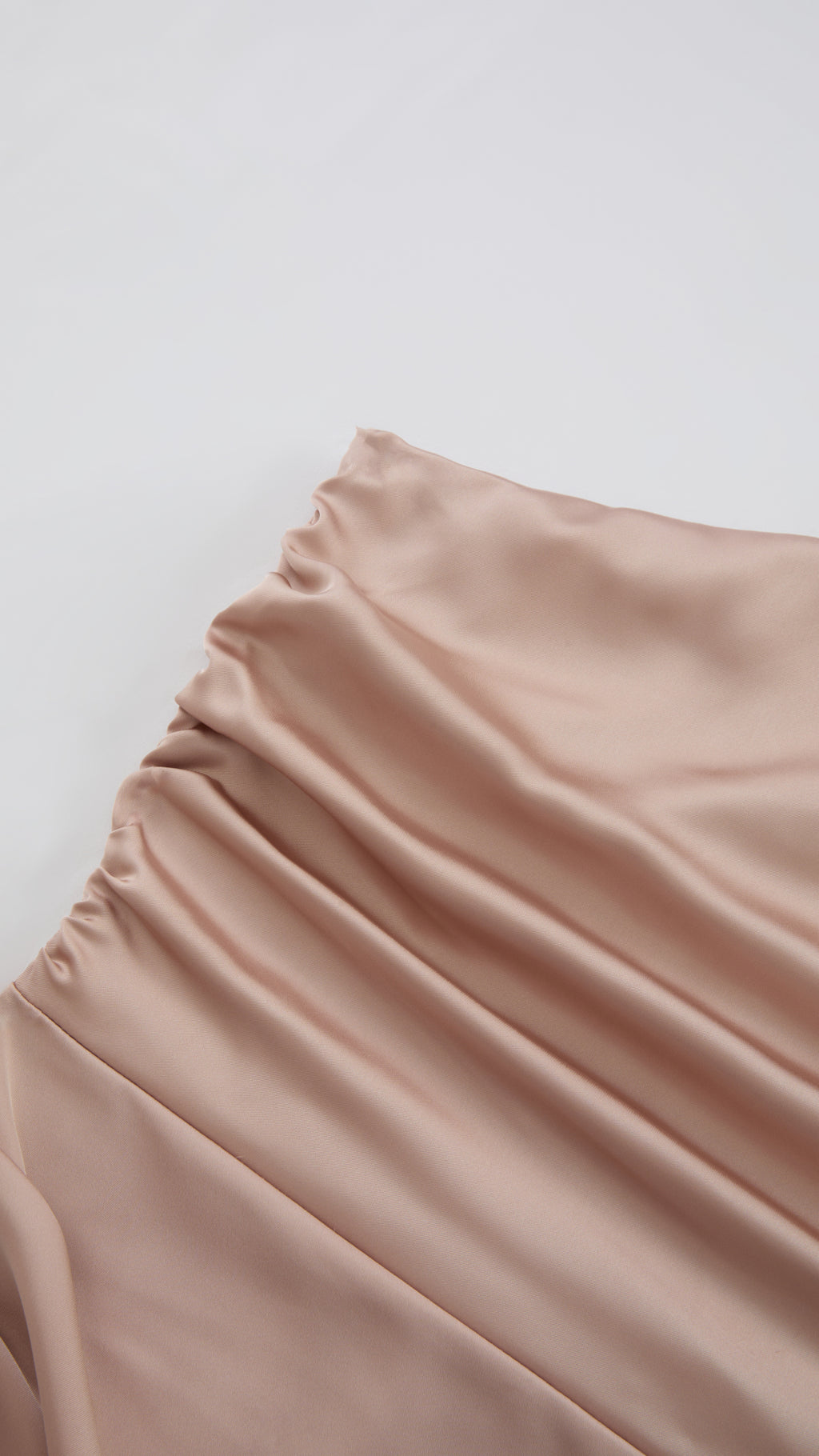 Abito Lungo Monospalla in Satin con Spacco - Eleganza Senza Tempo per Matrimoni e Serate（副本）