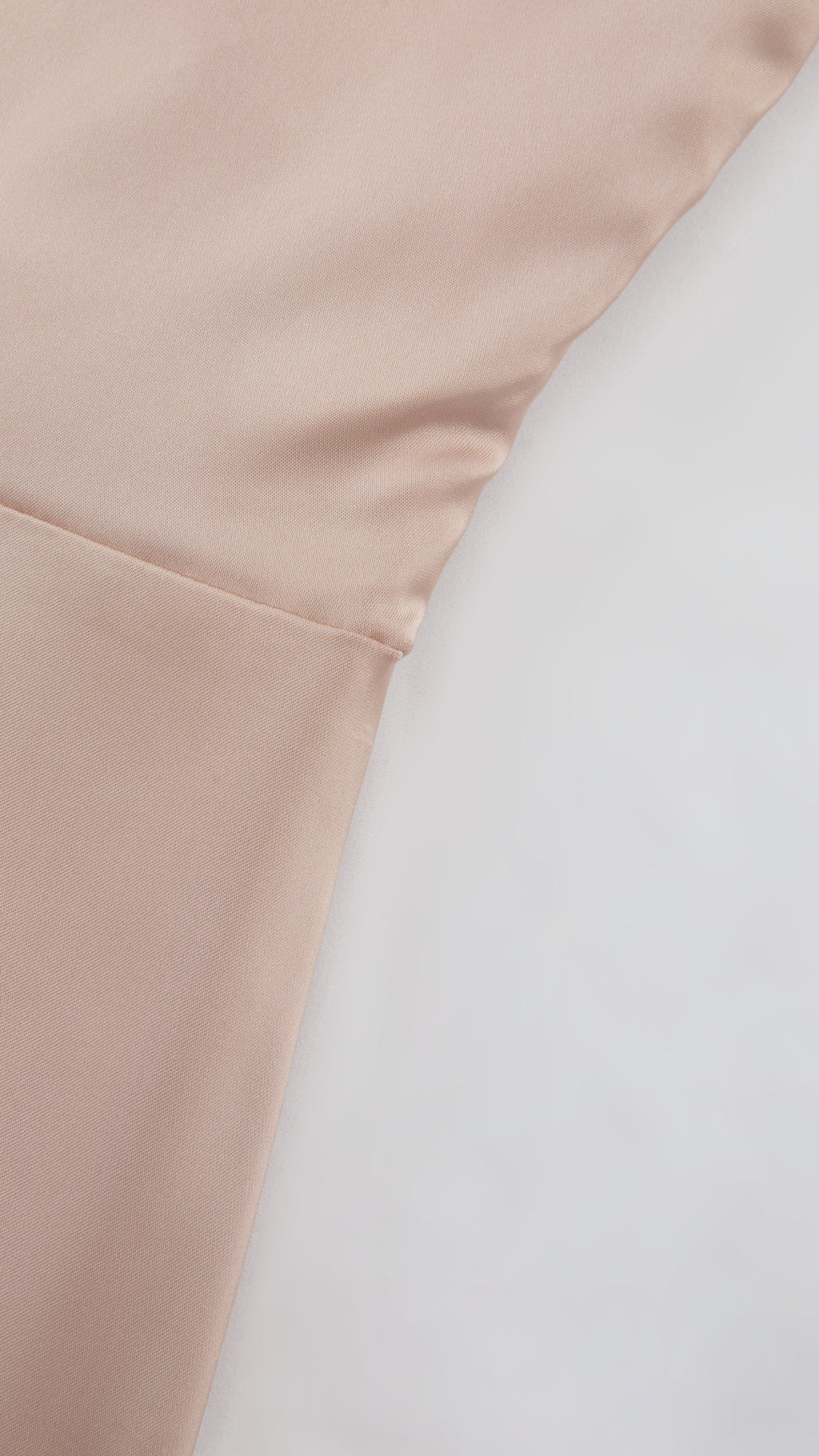 Abito Lungo Monospalla in Satin con Spacco - Eleganza Senza Tempo per Matrimoni e Serate（副本）