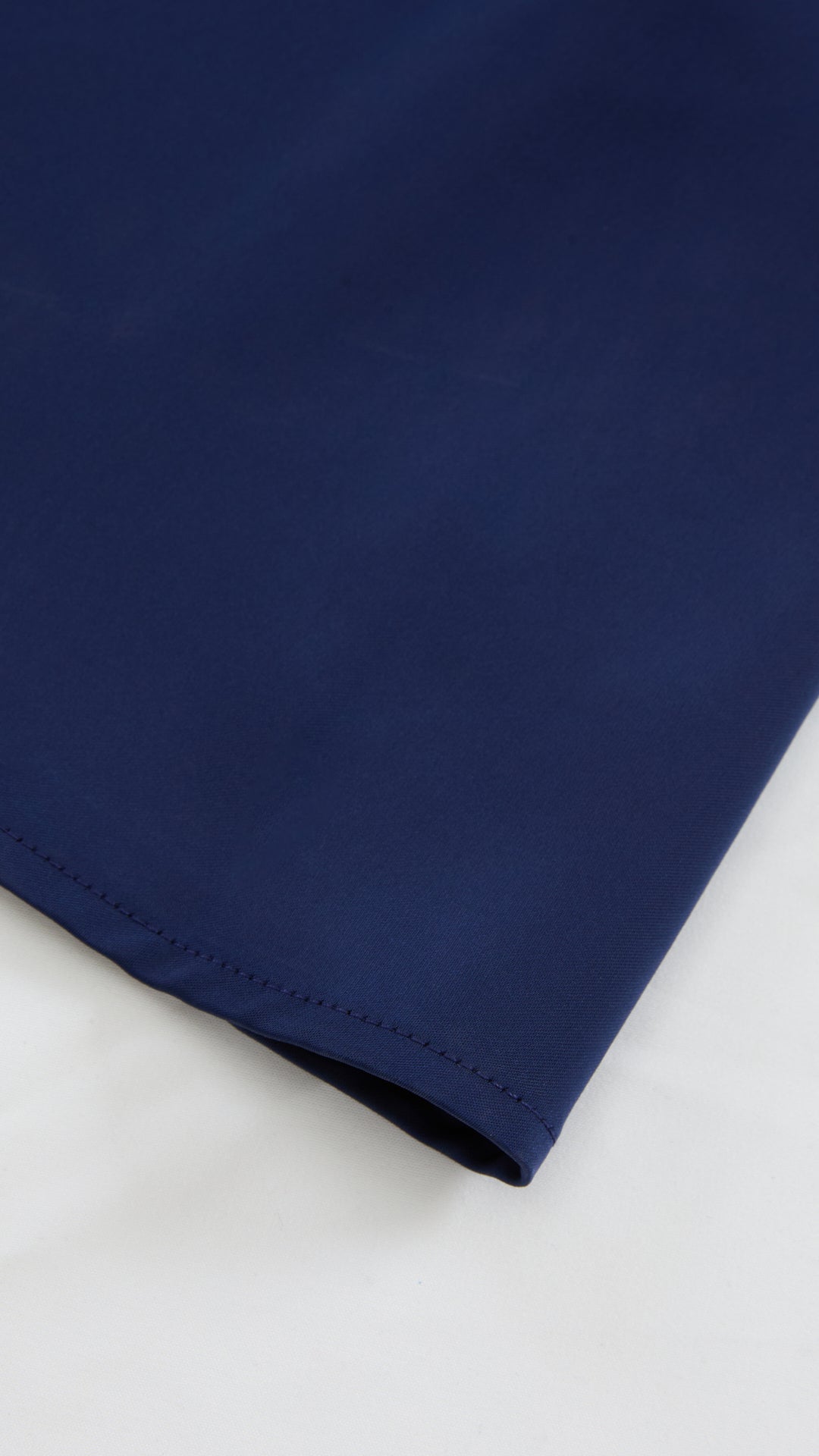Abito Lungo Monospalla in Satin con Spacco - Eleganza Senza Tempo per Matrimoni e Serate（副本）