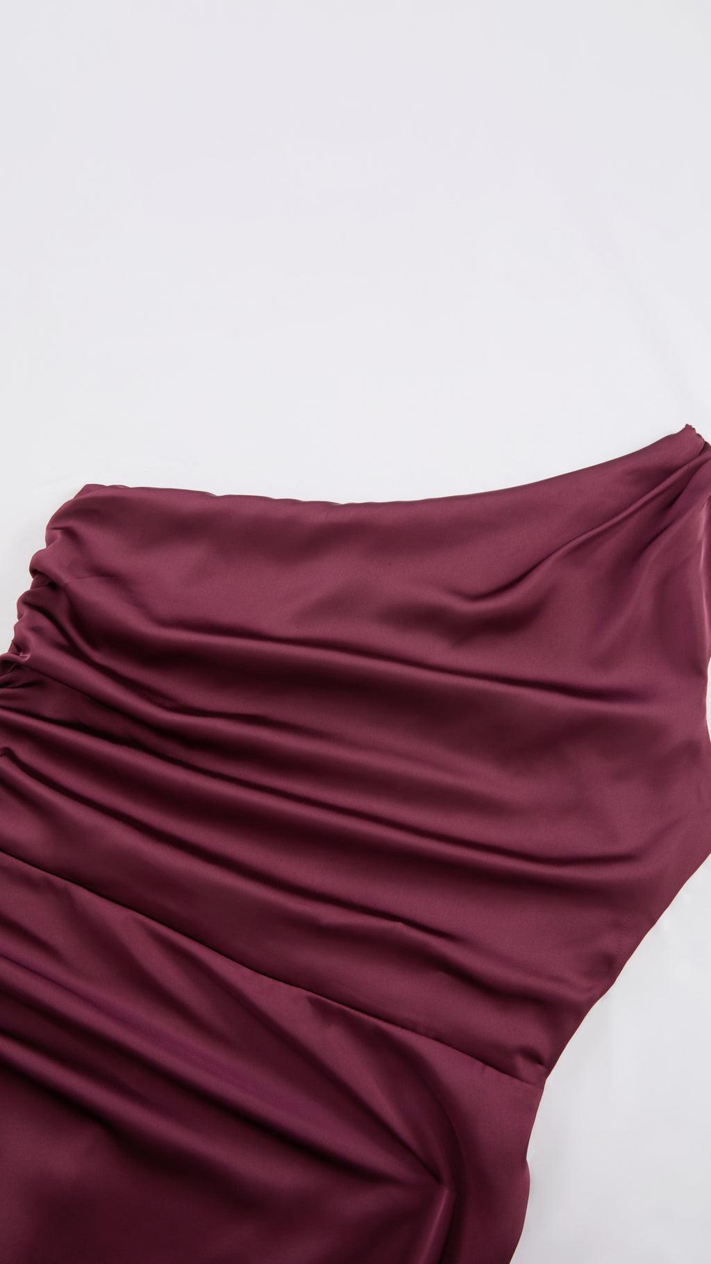 Abito Lungo Monospalla in Satin con Spacco - Eleganza Senza Tempo per Matrimoni e Serate（副本）