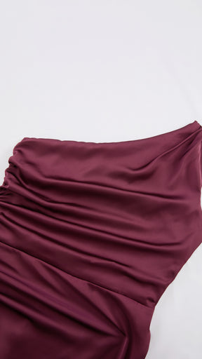 Abito Lungo Monospalla in Satin con Spacco - Eleganza Senza Tempo per Matrimoni e Serate