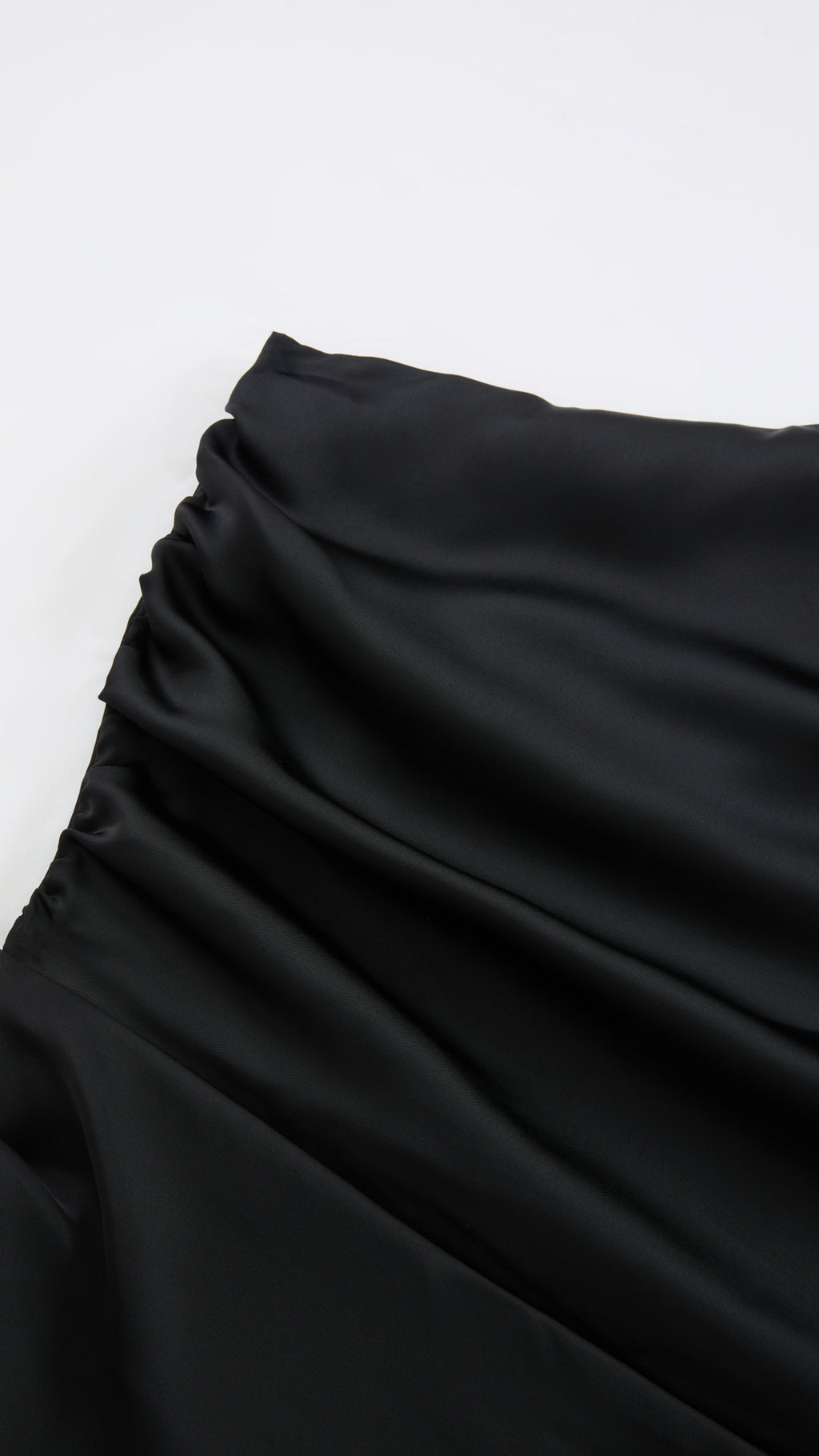 Abito Lungo Monospalla in Satin con Spacco - Eleganza Senza Tempo per Matrimoni e Serate（副本）
