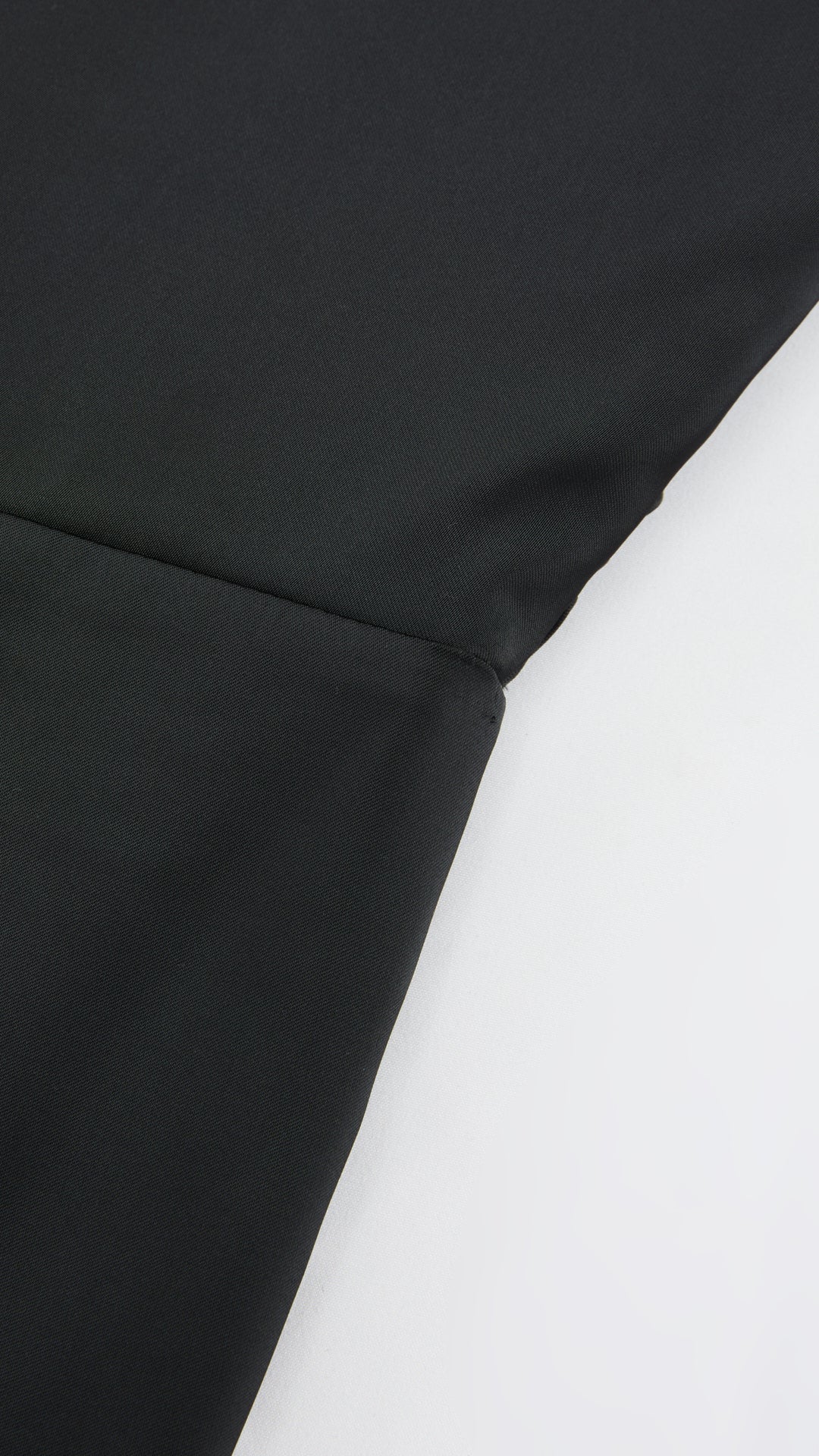 Abito Lungo Monospalla in Satin con Spacco - Eleganza Senza Tempo per Matrimoni e Serate（副本）