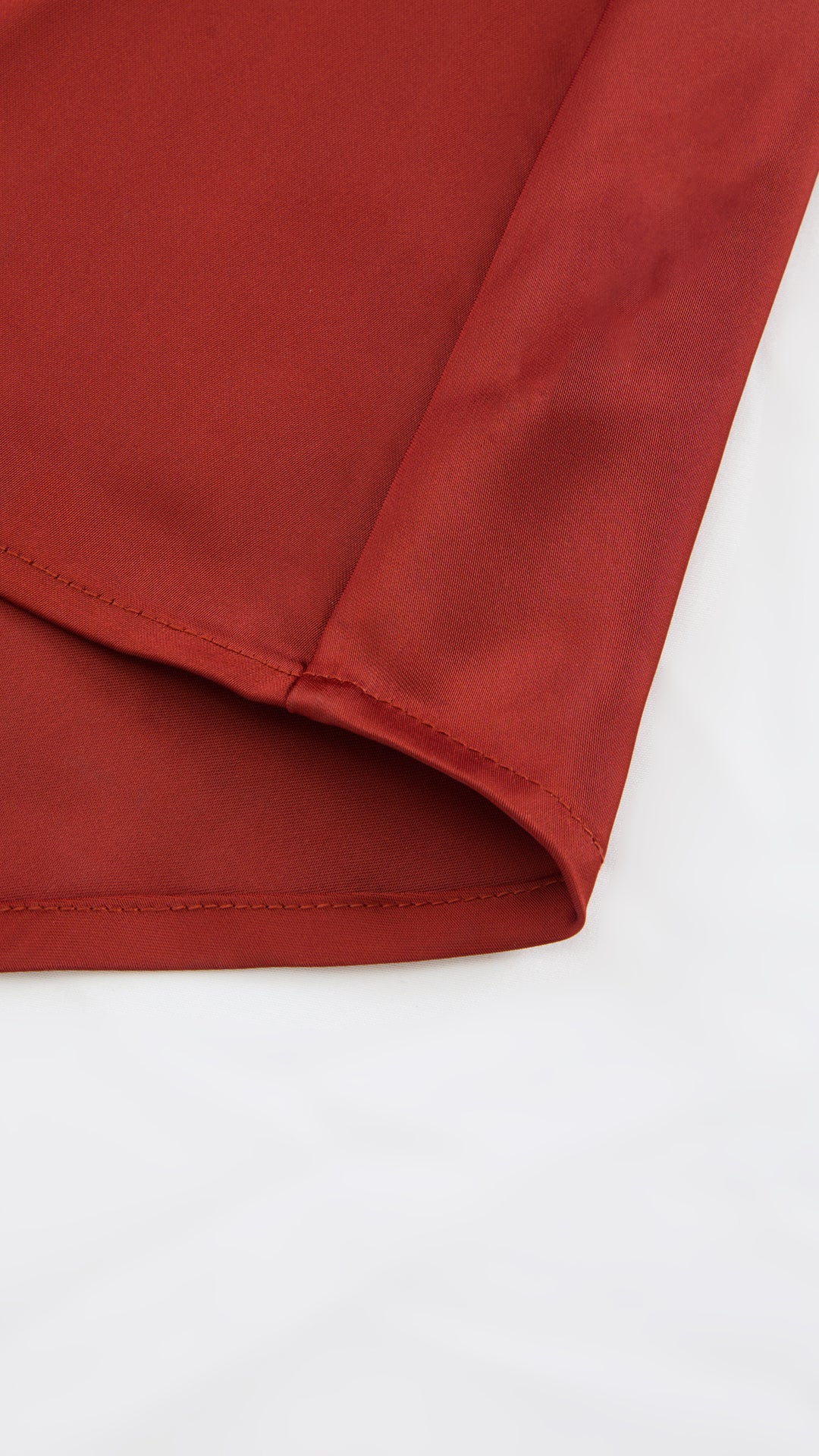 Abito Lungo a Spalline in Satin con Busto a Cuore - Eleganza per Matrimoni e Serate Speciali