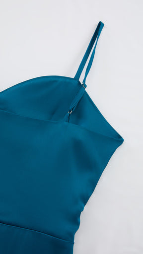 Abito Lungo a Spalline in Satin con Busto a Cuore - Eleganza per Matrimoni e Serate Speciali